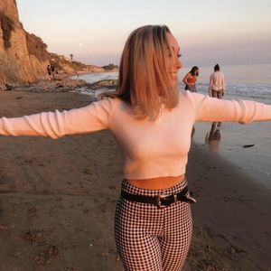 Meet your Posher, Lauren